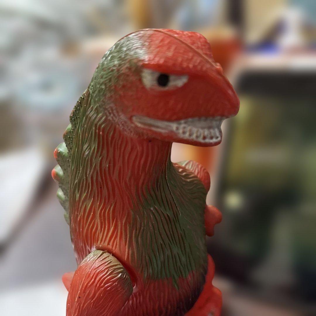 ゴジラ 風 ボリ人形