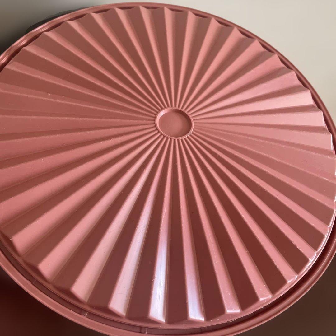 タッパーウェア社　食品保存容器