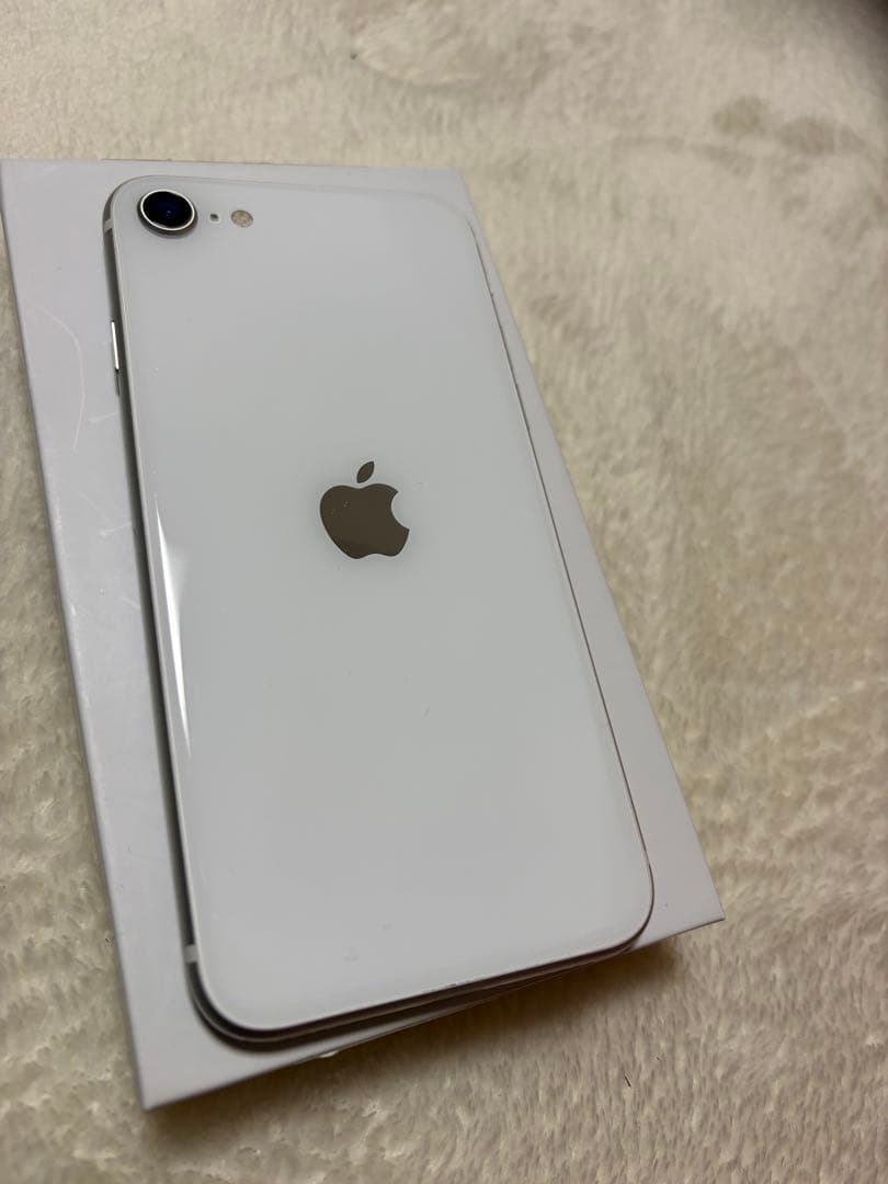 Apple iPhone SE第2世代256GB ホワイト 本体