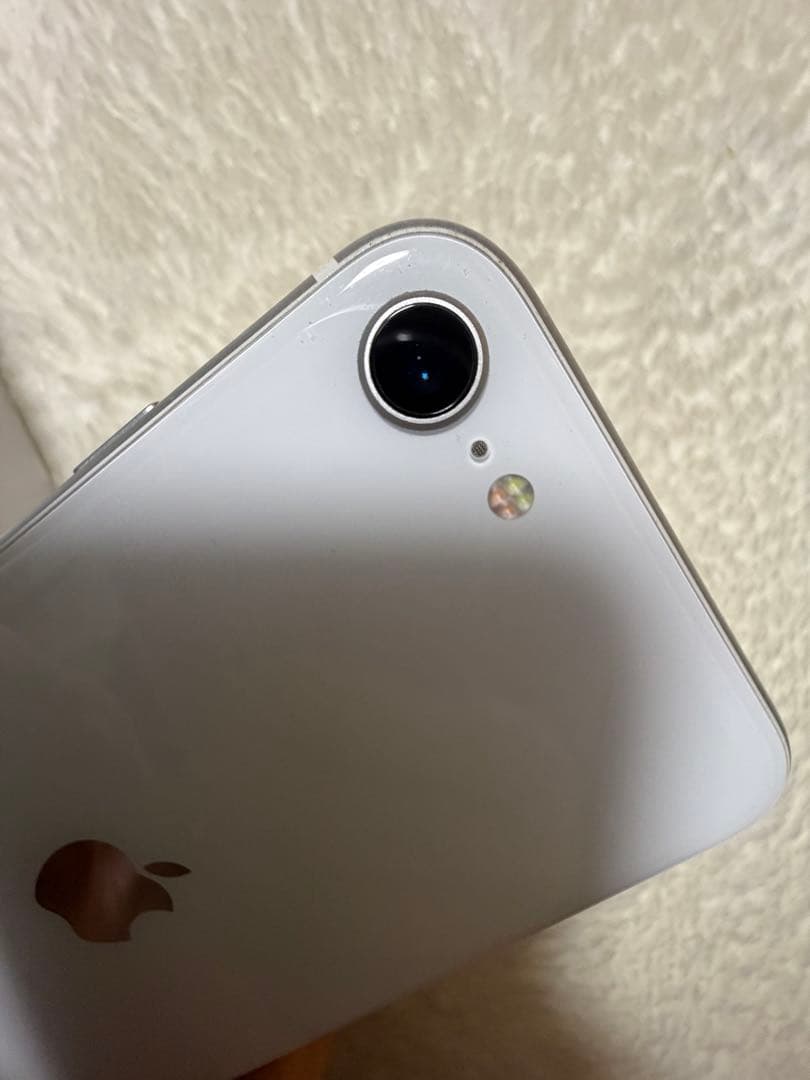 Apple iPhone SE第2世代256GB ホワイト 本体