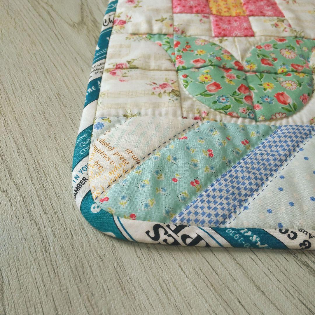 うさこさま ナインパッチのお花のキルト