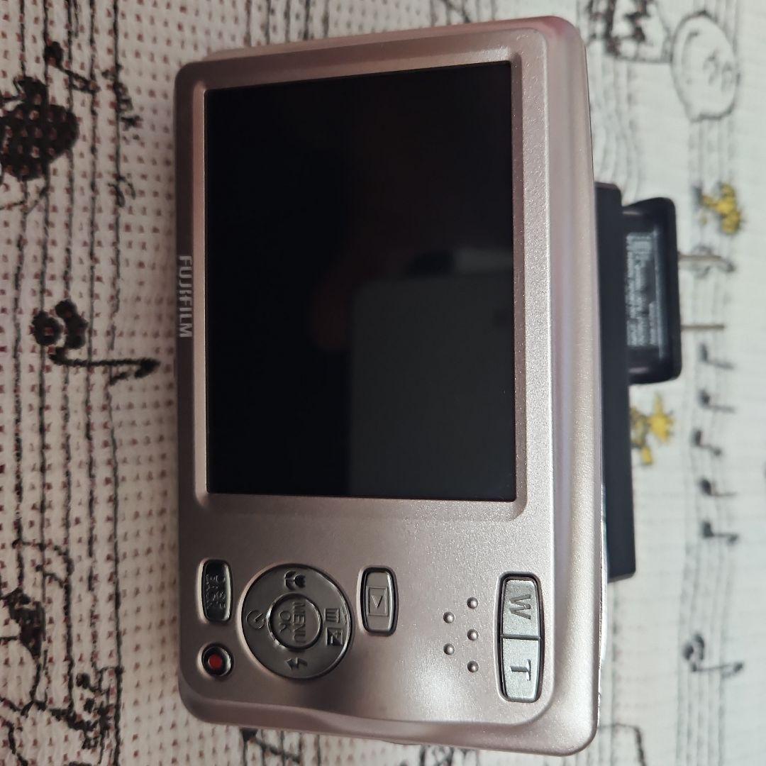FinePix　Fujifilm 16メガピクセル デジタルカメラ　動作確認済