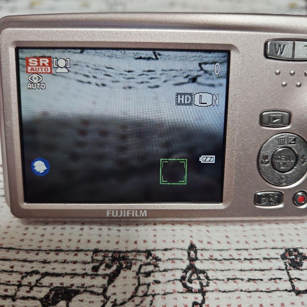 FinePix　Fujifilm 16メガピクセル デジタルカメラ　動作確認済