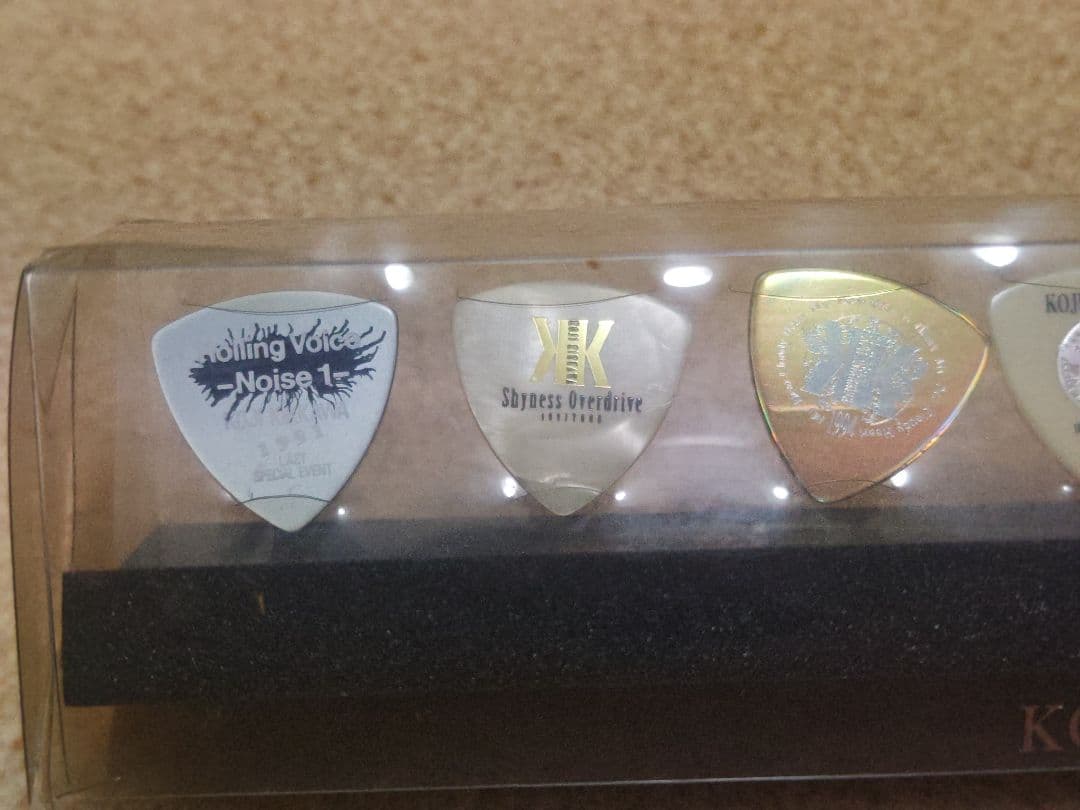 吉川晃司 20th Anniversary ギターピックセット