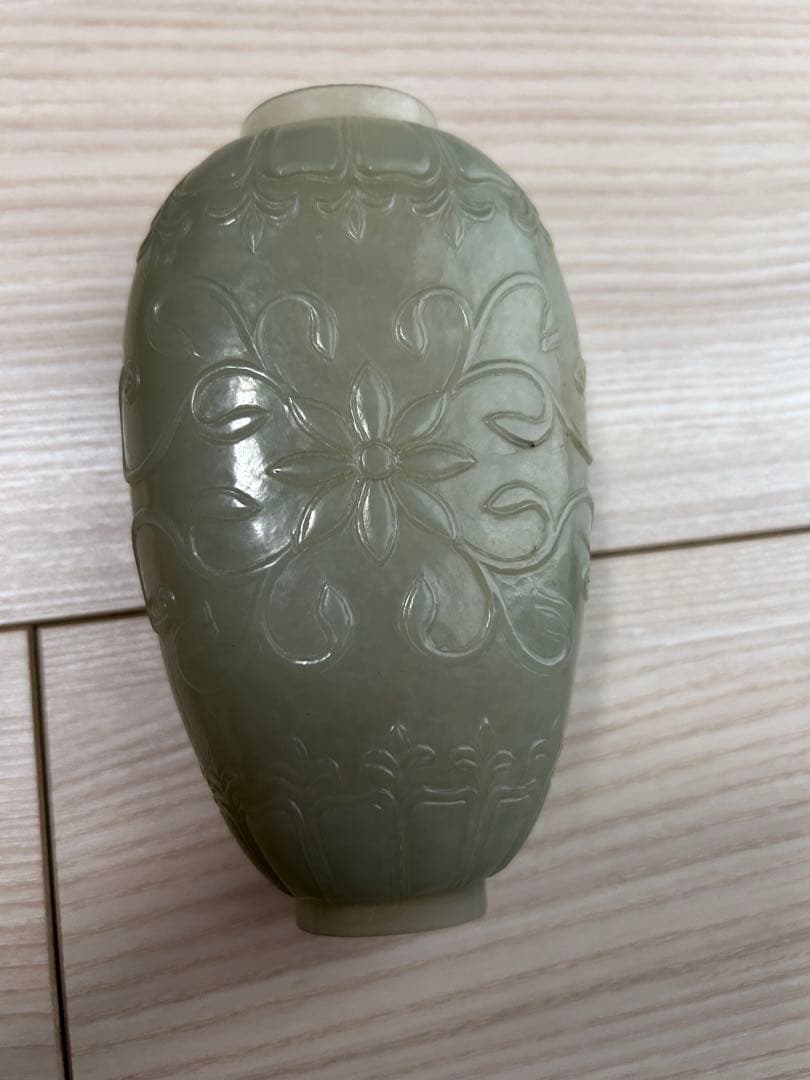 【内容必読】花瓶　壺　花模様 黒台座付き　骨董品