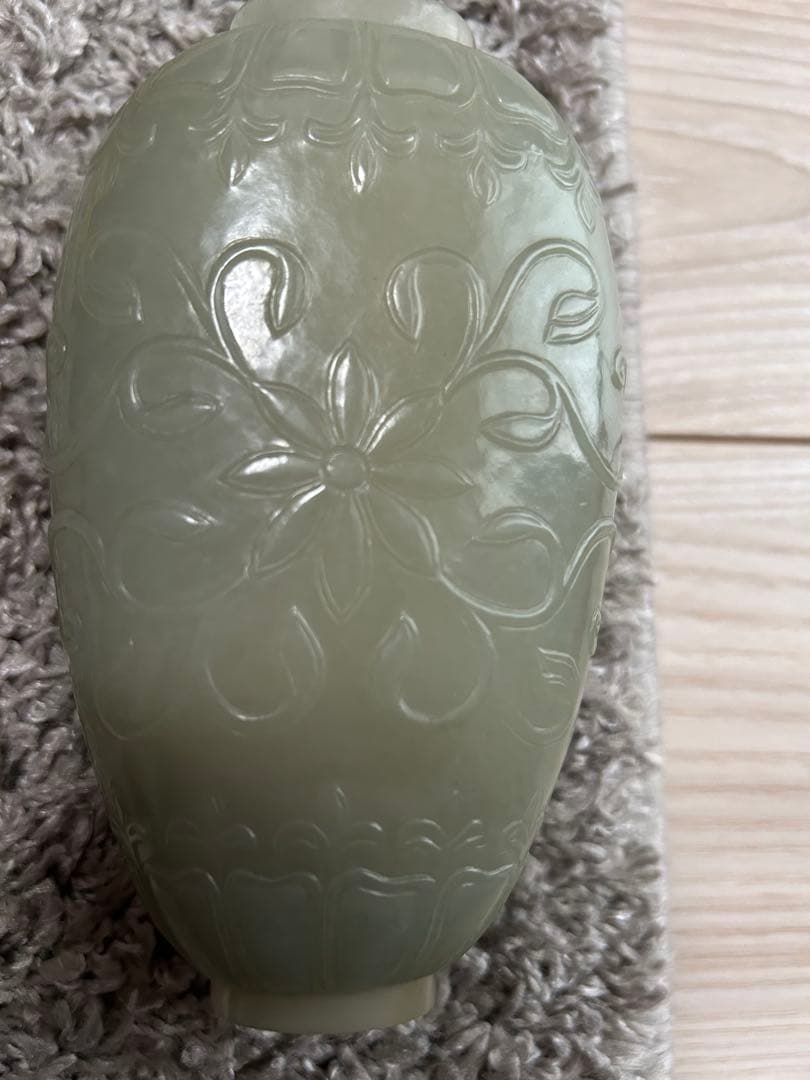 【内容必読】花瓶　壺　花模様 黒台座付き　骨董品