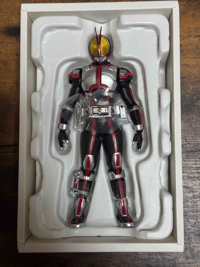 SHFiguarts （真骨彫製法） 仮面ライダーファイズ