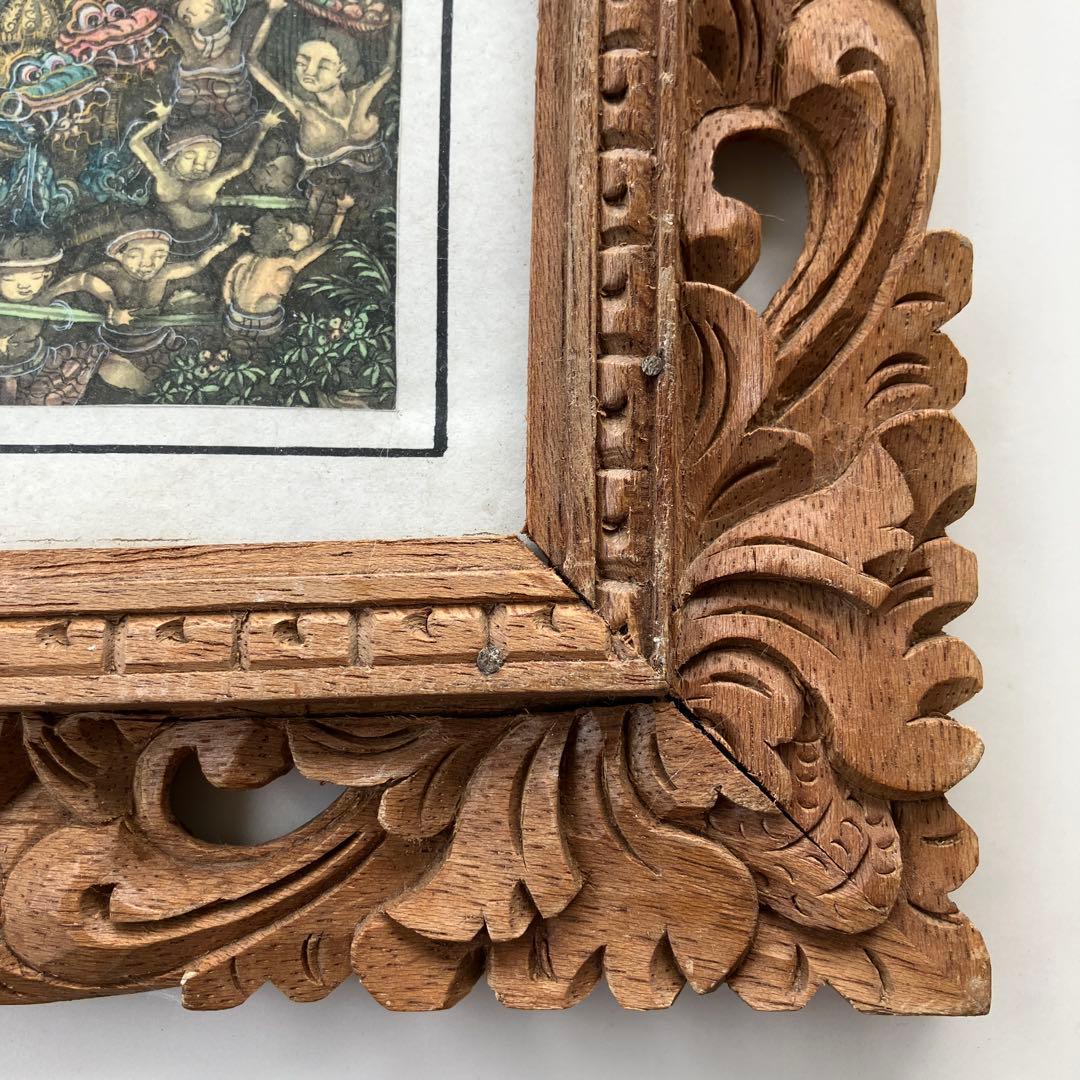 バリ島　絵画　アート　木彫フレーム付き　インドネシア　細密絵画