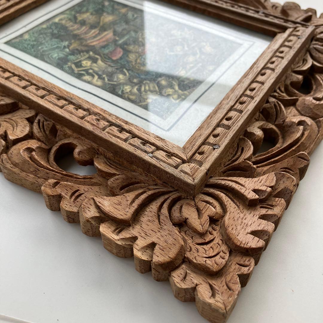 バリ島　絵画　アート　木彫フレーム付き　インドネシア　細密絵画