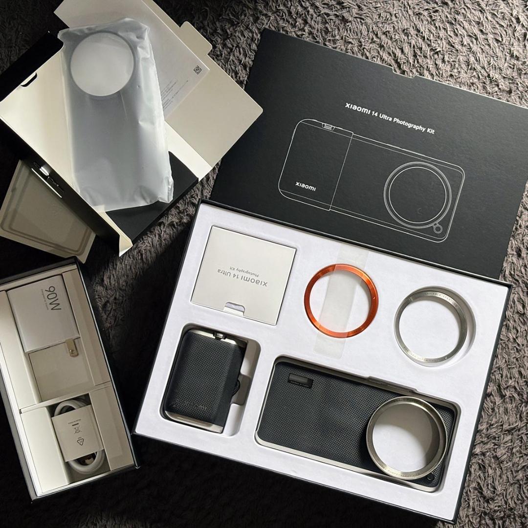 Xiaomi 14 Ultra + Photography Kit 付属品一式