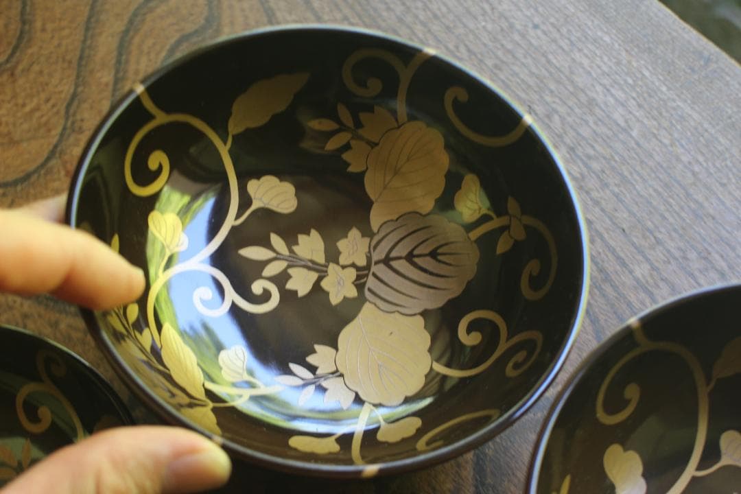 時代逸品！風情ある塗分け太糸目に極上桐唐草蒔絵のお椀2点（検輪島塗雑煮椀煮物椀