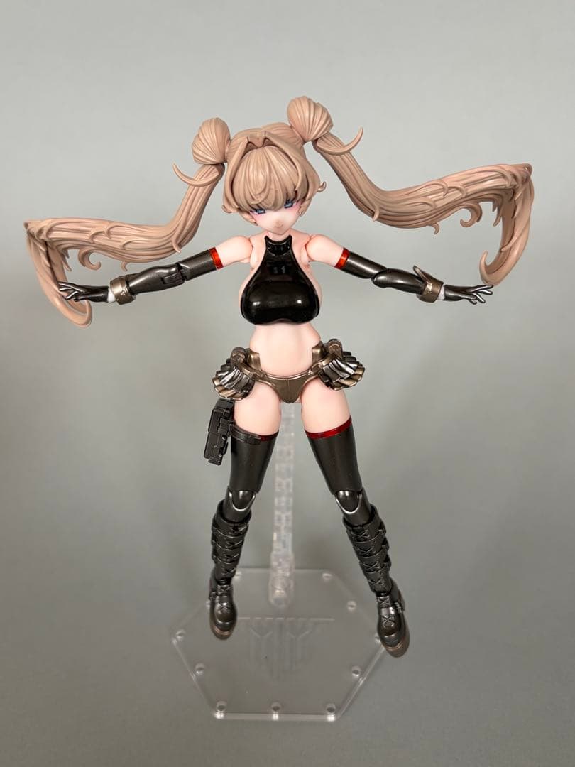 デザイアメイデン　メディック　塗装済み完成品　コトブキヤ　メガミデバイス