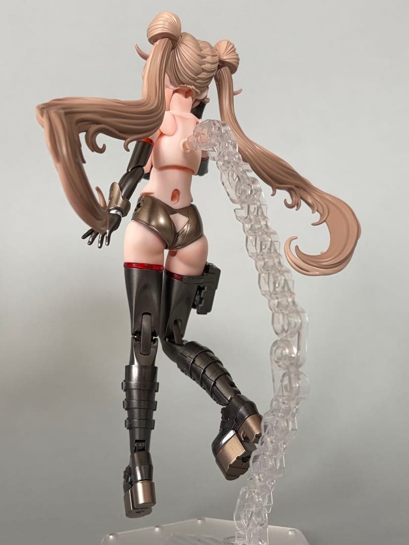 デザイアメイデン　メディック　塗装済み完成品　コトブキヤ　メガミデバイス