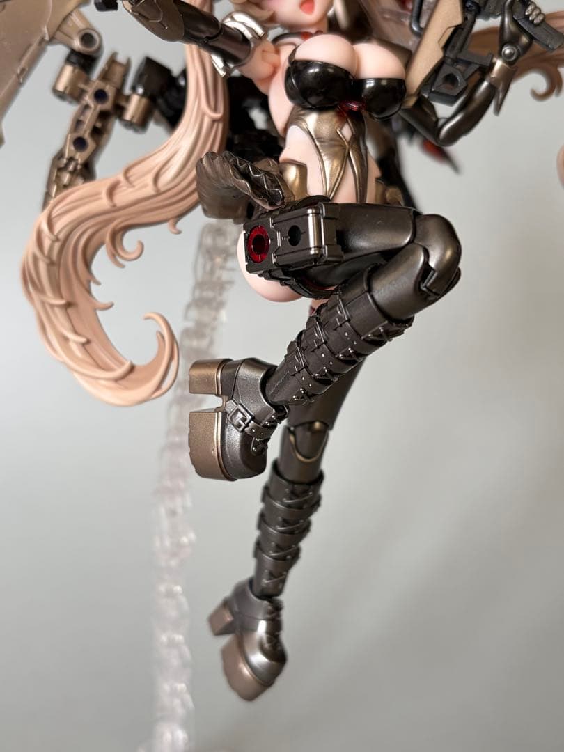 デザイアメイデン　メディック　塗装済み完成品　コトブキヤ　メガミデバイス