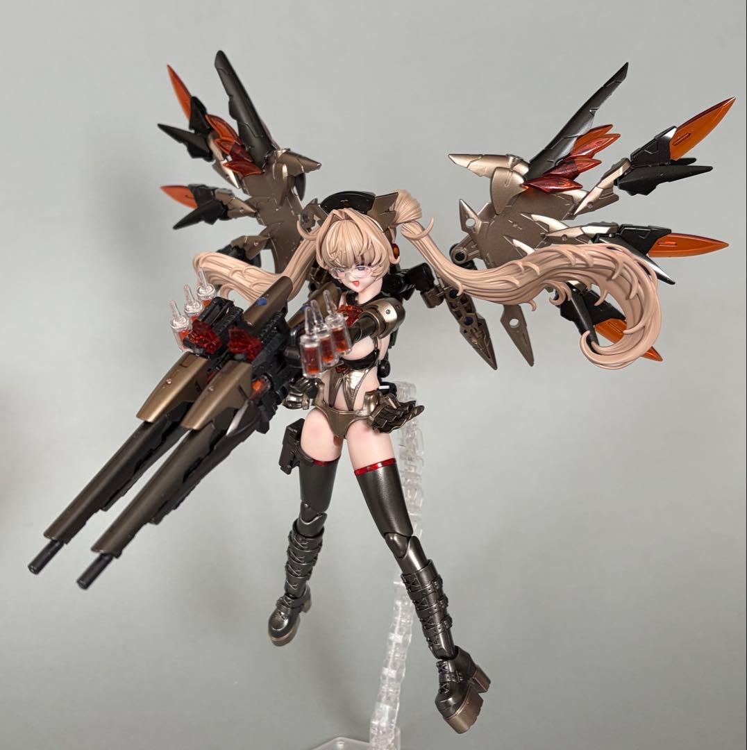 デザイアメイデン　メディック　塗装済み完成品　コトブキヤ　メガミデバイス