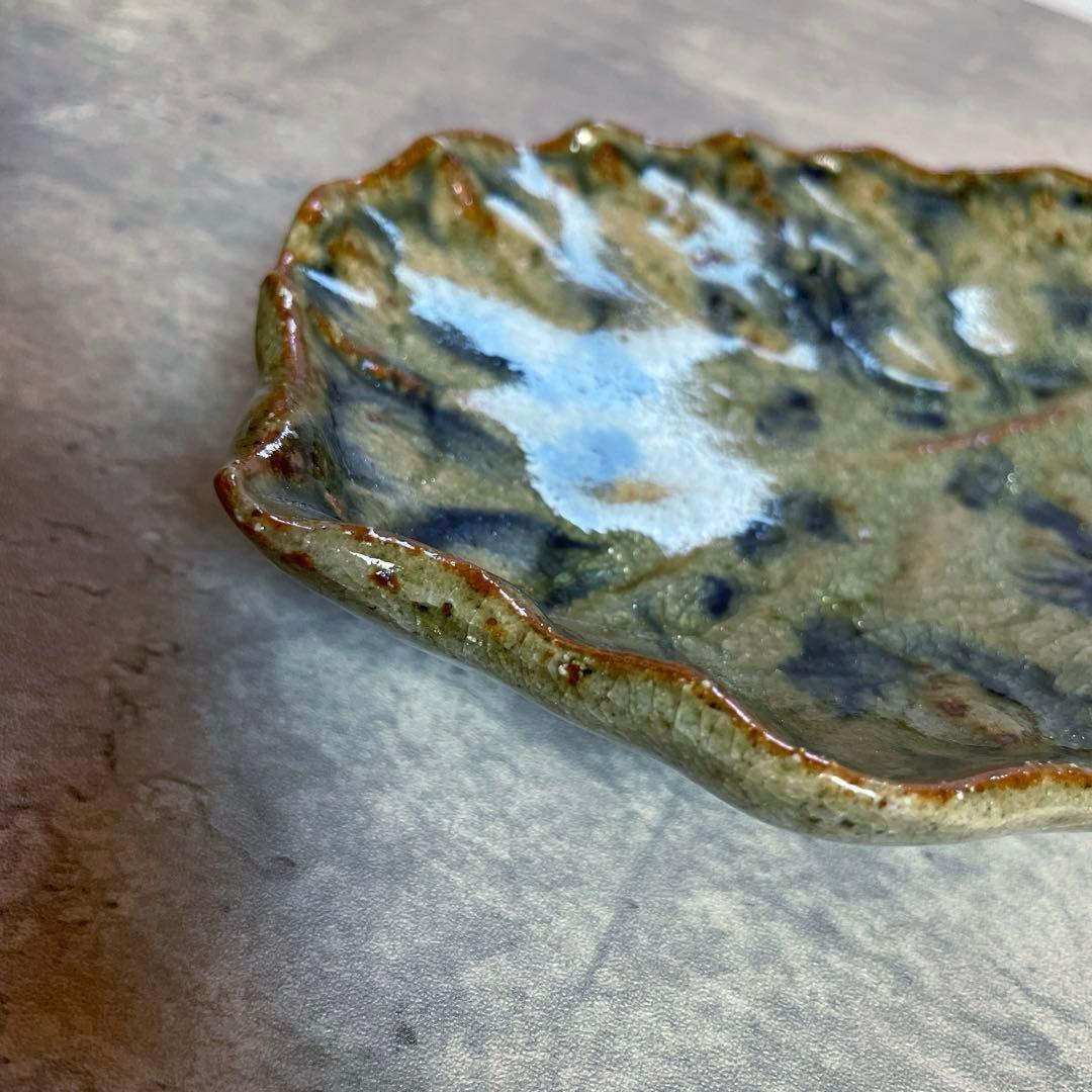 イムサエムさん　葉型皿　希少