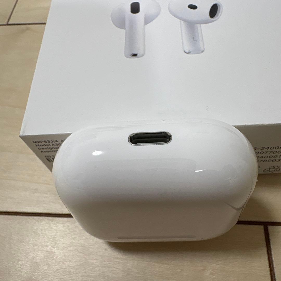 AirPods 4 Apple イヤホン クリアケース付き