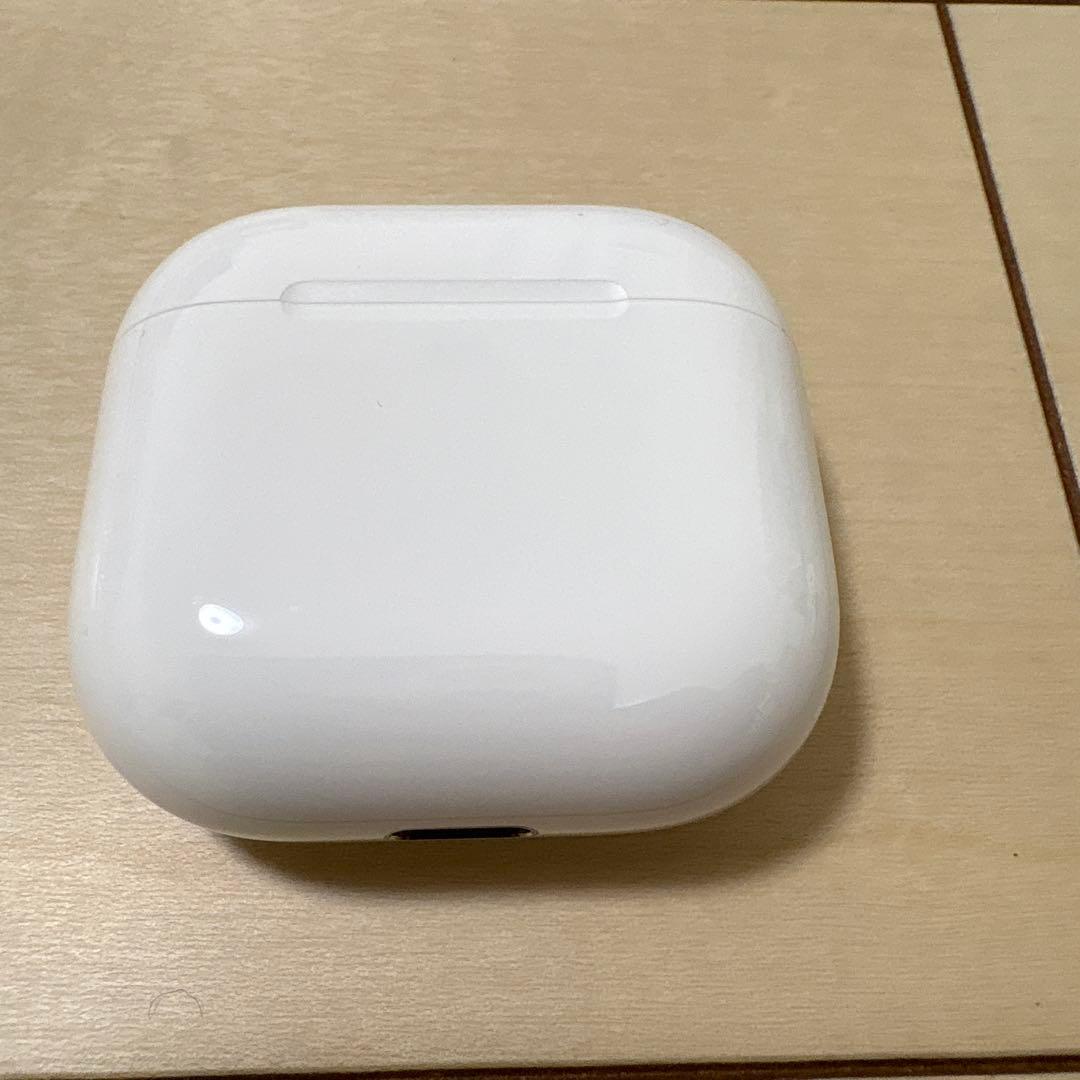 AirPods 4 Apple イヤホン クリアケース付き