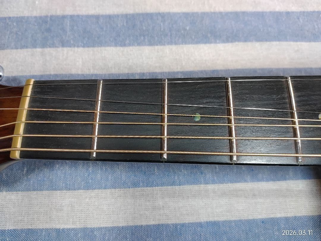 S YAIRIのOOOサイズのアコースティックギターYF-05/Nまずまず美品。