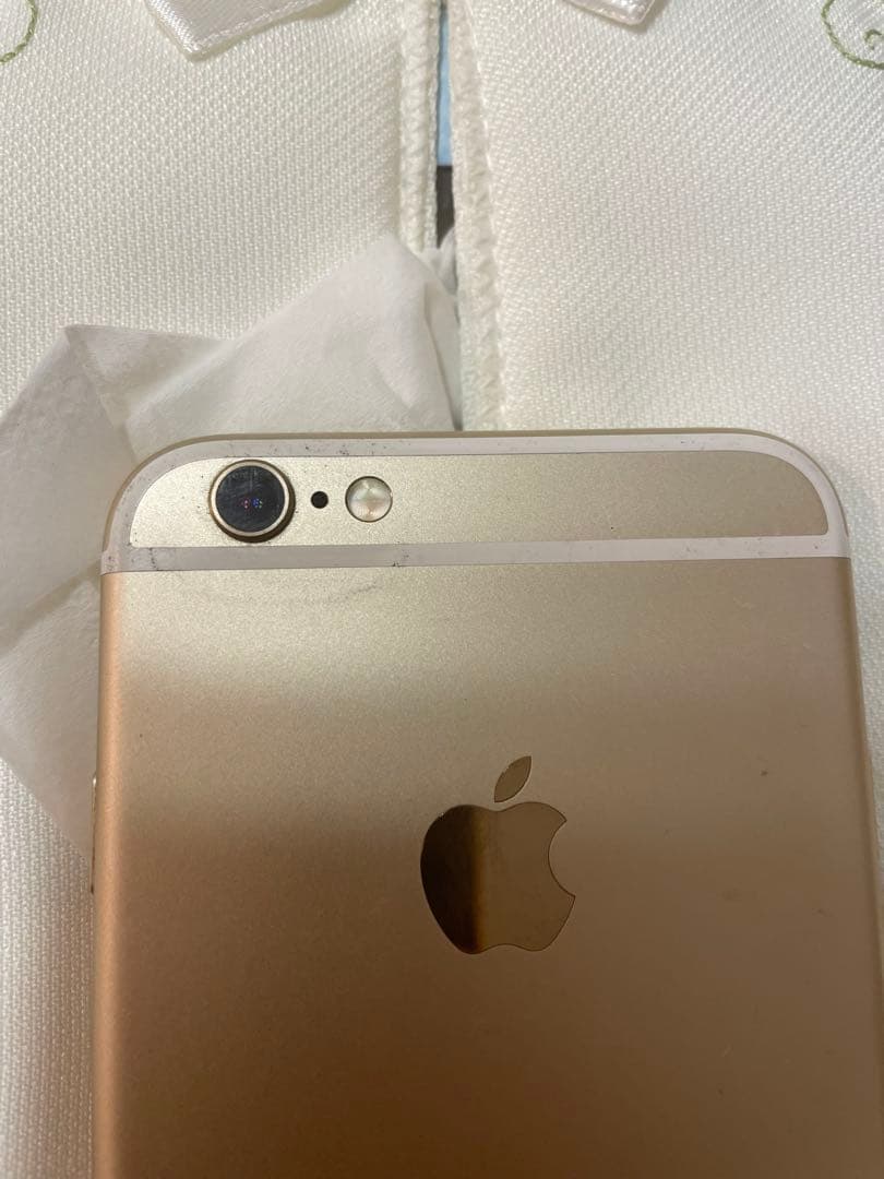 Apple iPhone 6s ゴールド　64G