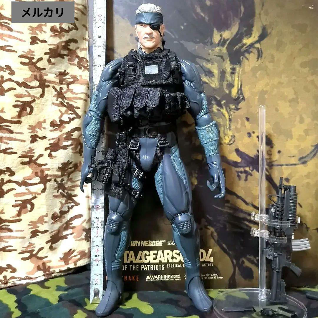 メディコム•トイ／✨メタルギアソリッド4 オールドスネーク【欠品•破損有り 】
