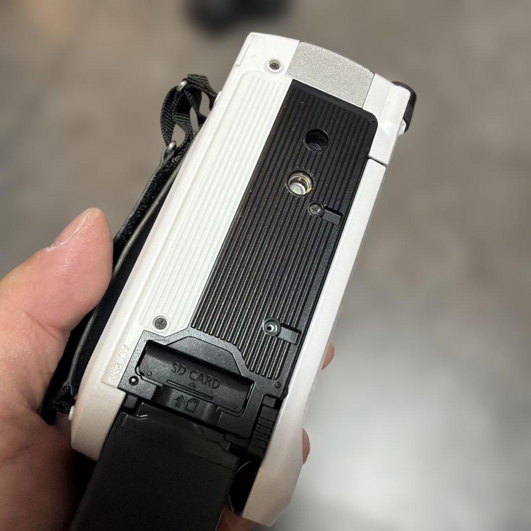 美品　Panasonic デジタルハイビジョンカメラ HC-W870M