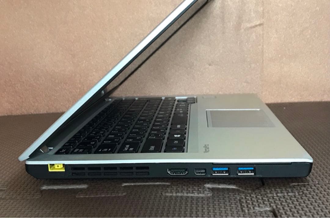 NEC 13.3インチ高スペック軽量 ノート SSD 512G メモリ8GB