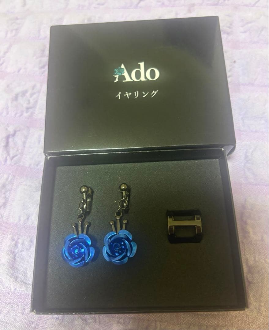 Ado イヤリング　【心臓　グッズ】