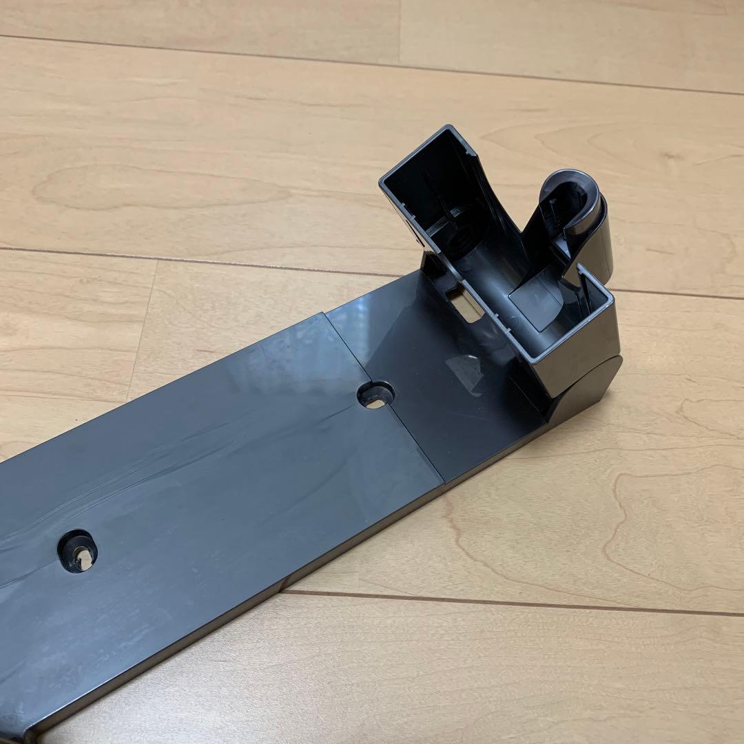 Dyson V8 Slim Fluffy スティッククリーナー【充電不可】