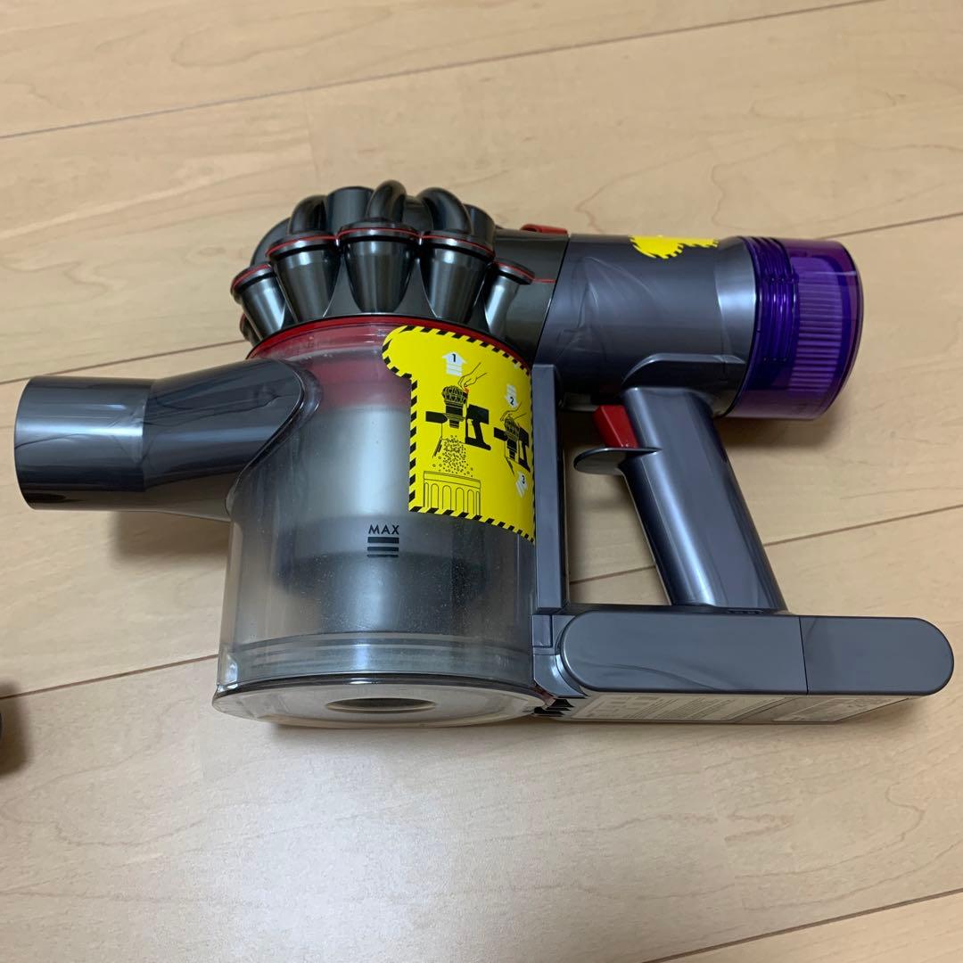 Dyson V8 Slim Fluffy スティッククリーナー【充電不可】