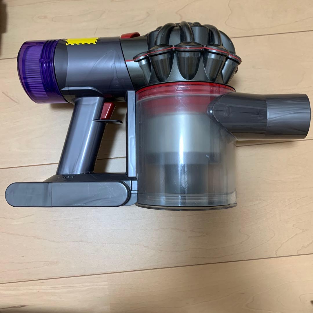 Dyson V8 Slim Fluffy スティッククリーナー【充電不可】