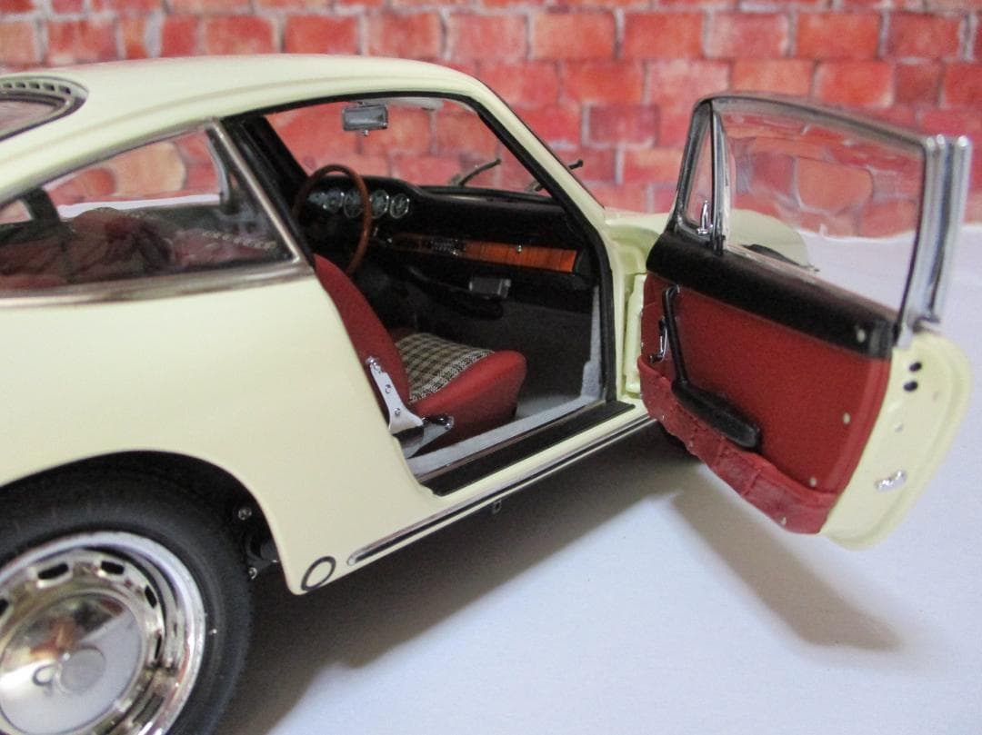 1/18 CMC ポルシェ 901(911) 1964 ホワイト