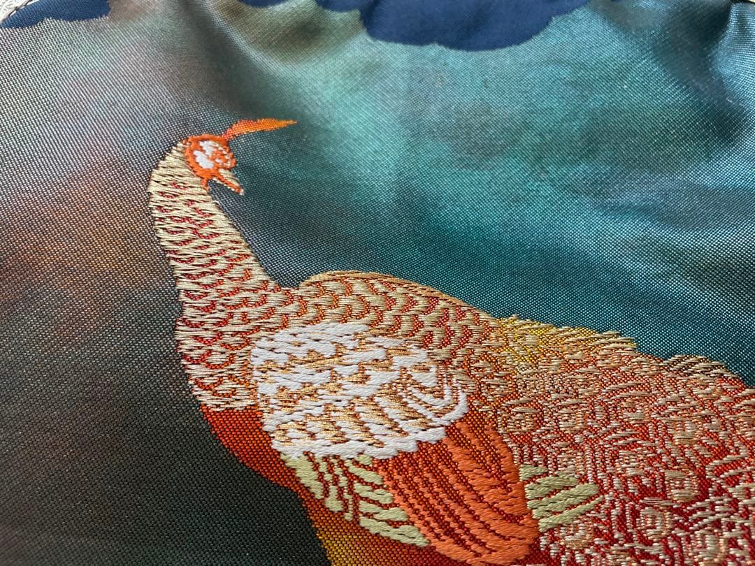 古布リメイクがま口バッグ　名古屋帯地　孔雀　刺繍