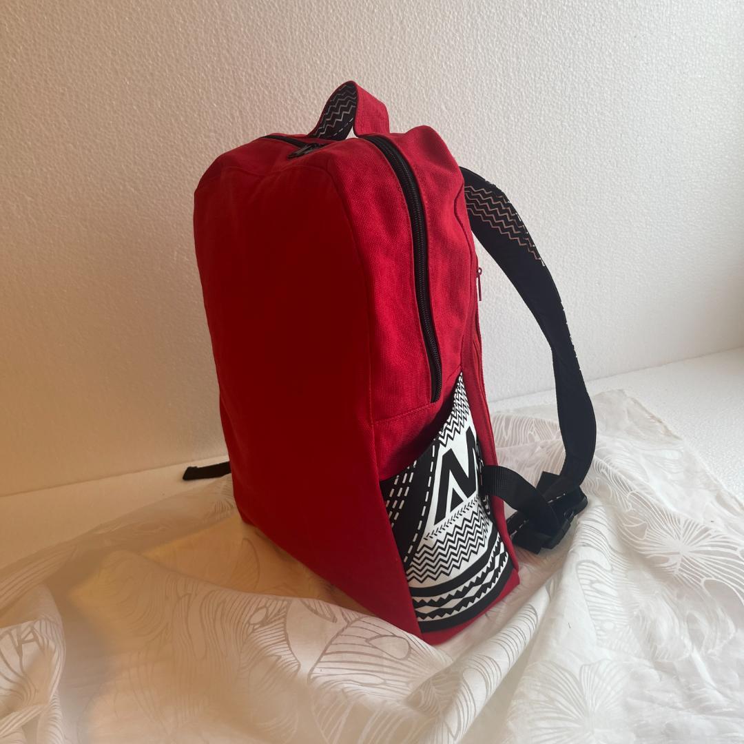 ハワイアンなリュックサック（深紅と黒のタパ）