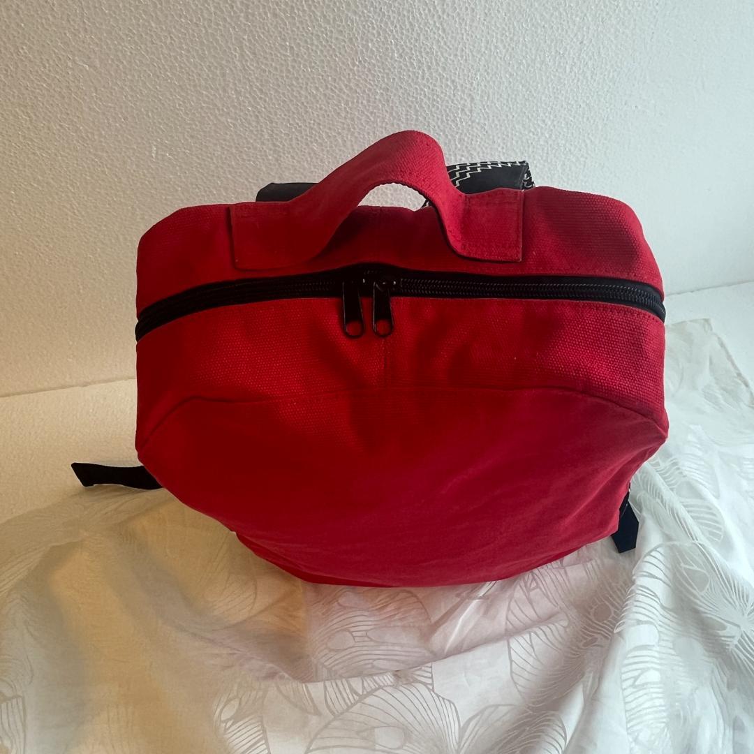 ハワイアンなリュックサック（深紅と黒のタパ）