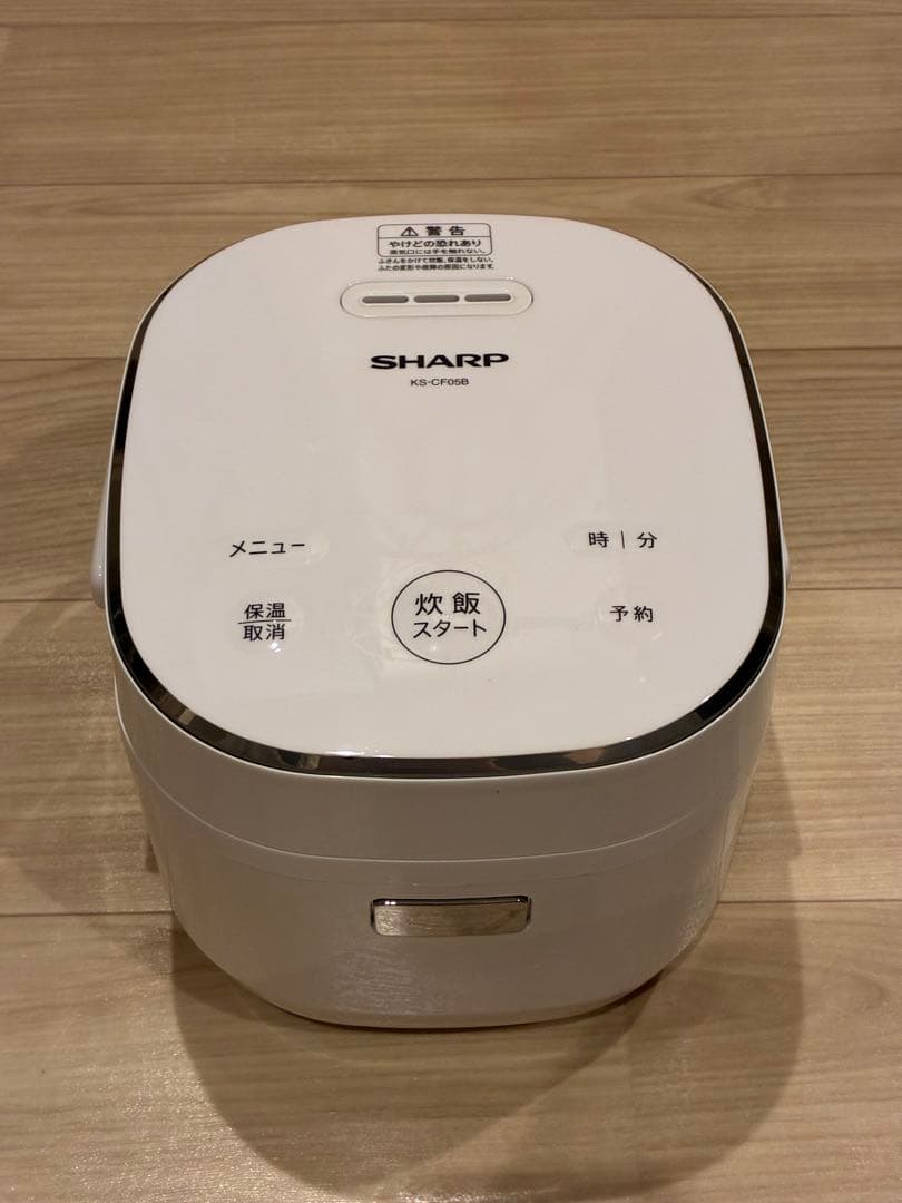 シャープ 炊飯器 3合 ホワイト