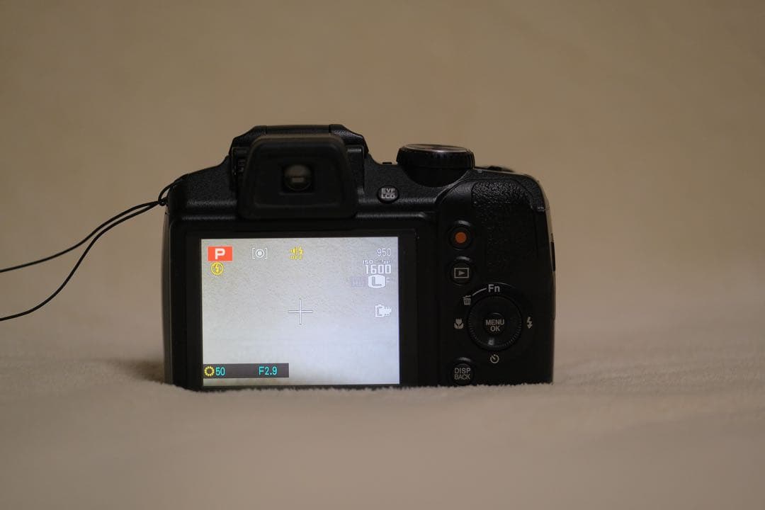 富士フイルム　ファインピクス　S9900W