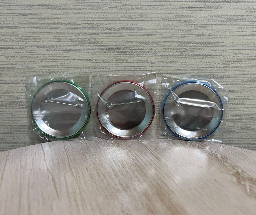 ボカロ 初音ミク 巡音ルカ 鏡音リン 缶バッジ