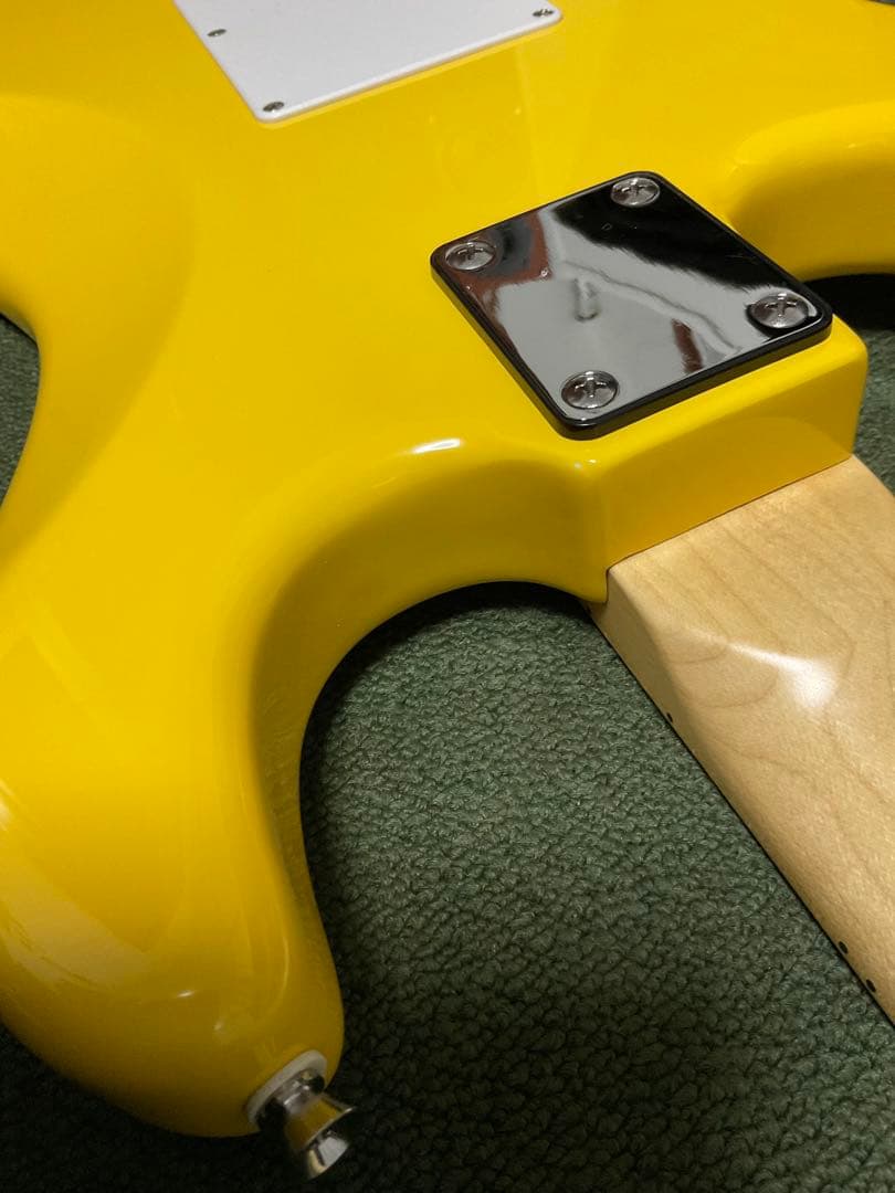 ストラトキャスター　タイプ　イエロー　美品