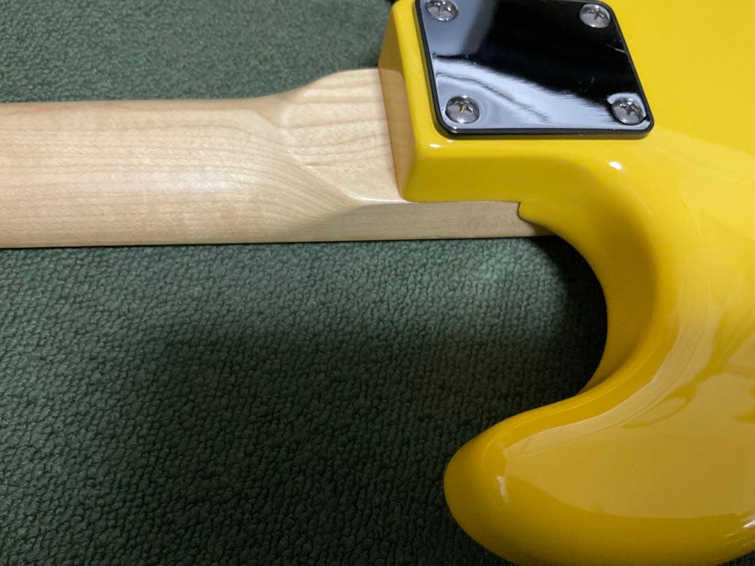 ストラトキャスター　タイプ　イエロー　美品