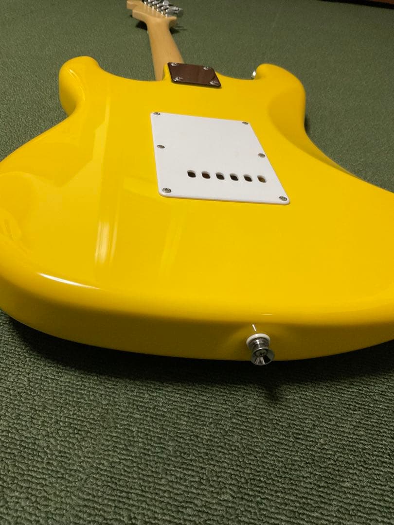 ストラトキャスター　タイプ　イエロー　美品