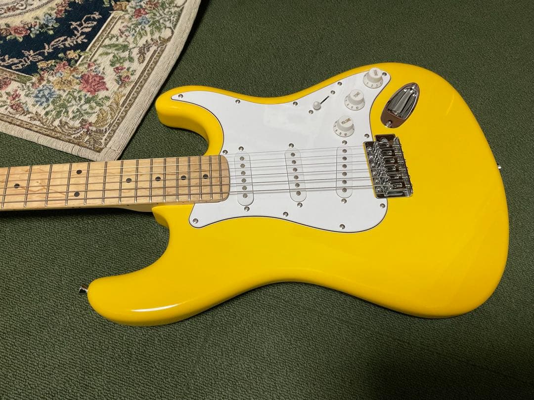 ストラトキャスター　タイプ　イエロー　美品