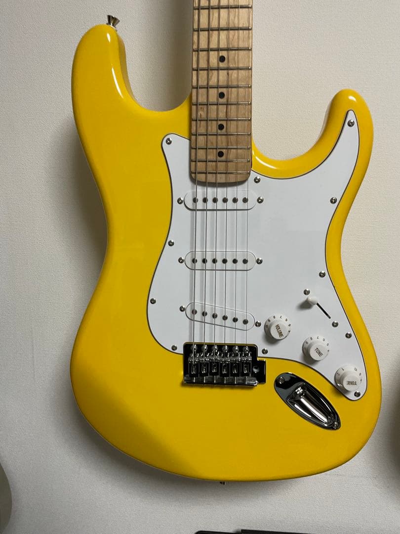 ストラトキャスター　タイプ　イエロー　美品