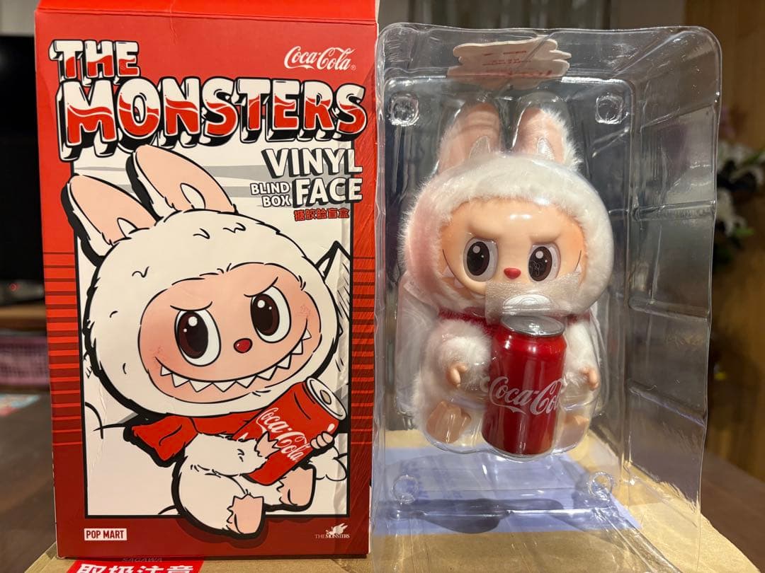 【限定品＆希少　正規品】　新品ラブブコカコーラ　LABUBU