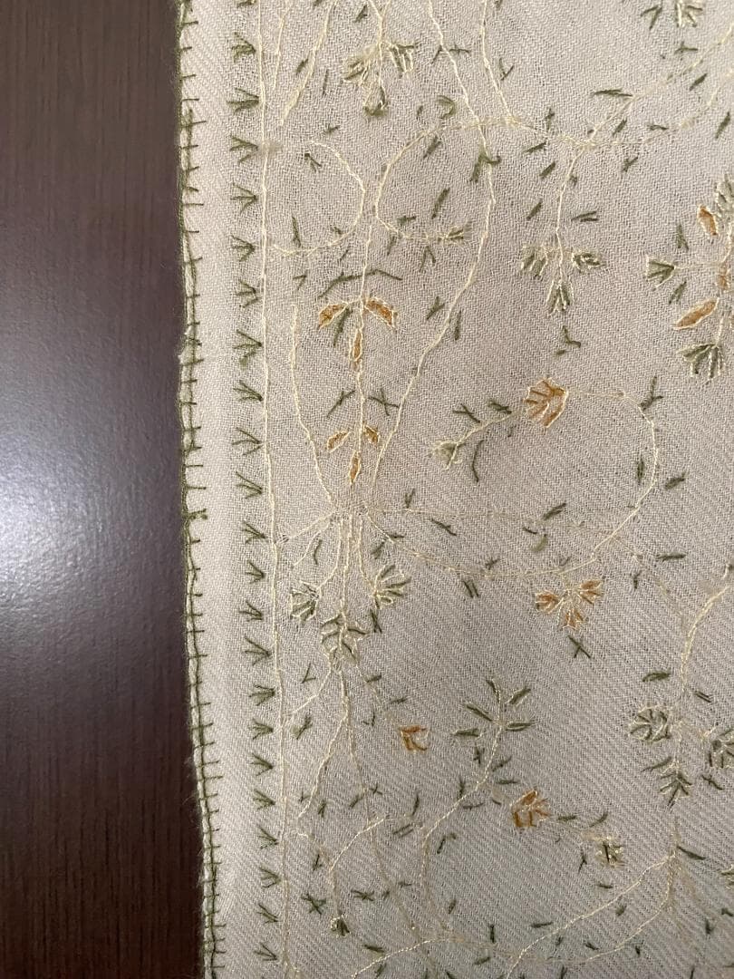 Le Pashmina インド 手刺繍 ストール