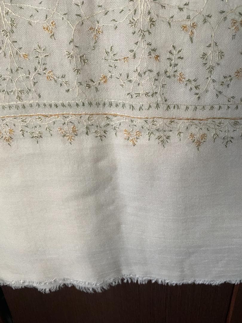 Le Pashmina インド 手刺繍 ストール
