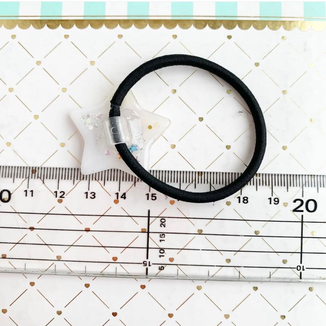 【3549】シマエナガ ペールカラーのお花入りホワイト星型☆ヘアアクセサリー