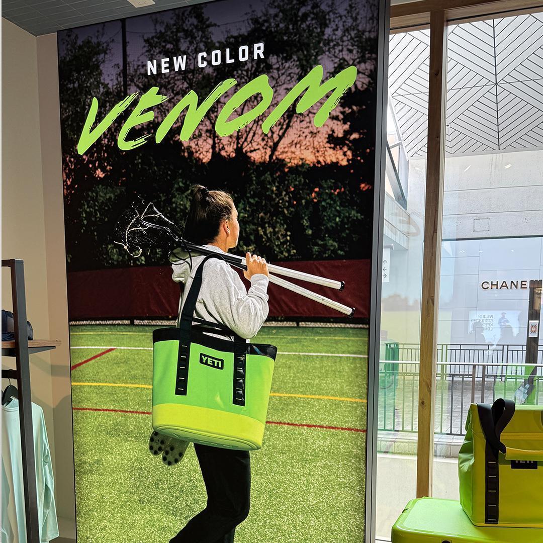 【新品】新色 ショッパー付 YETI タンブラー ボトル 12oz VENOM