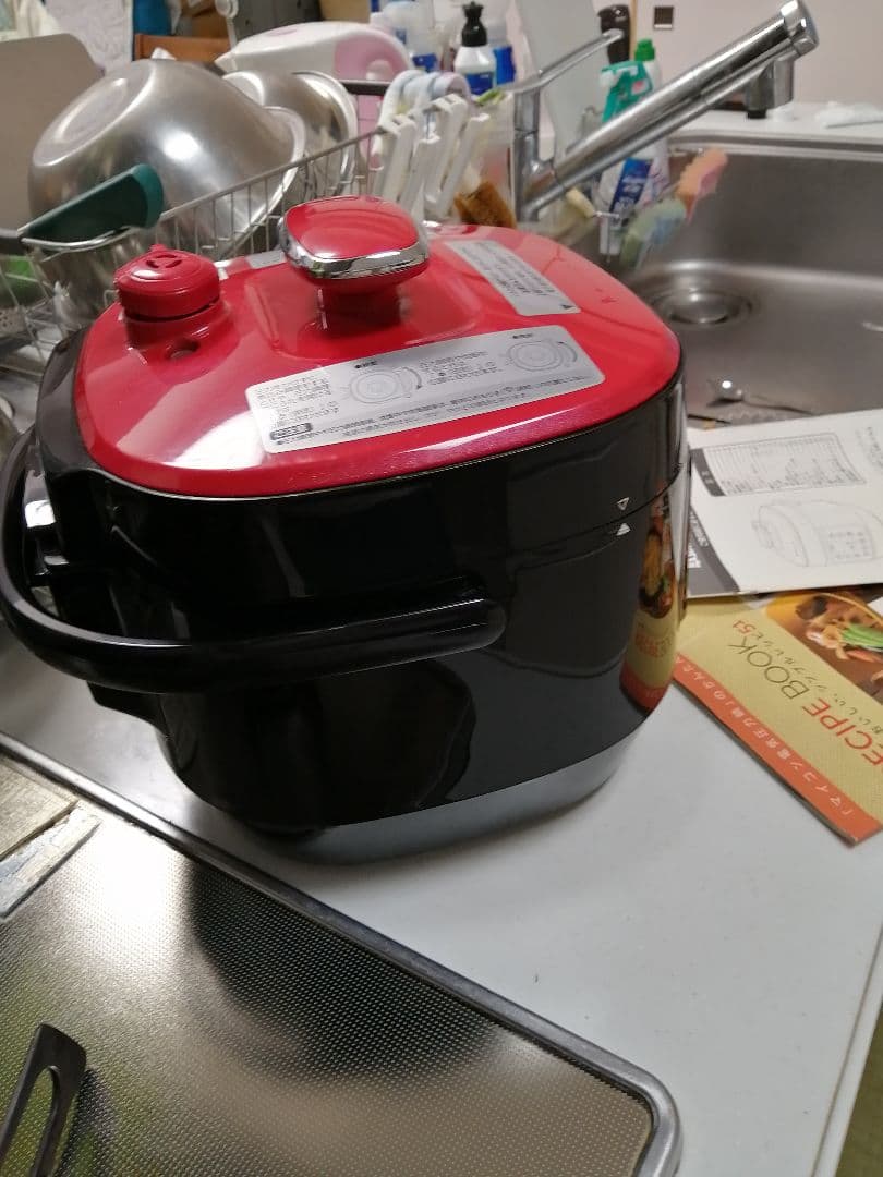 大幅値下げ新品未使用コイズミ電気圧力鍋1.6L メニューレシピ付KSC-3501