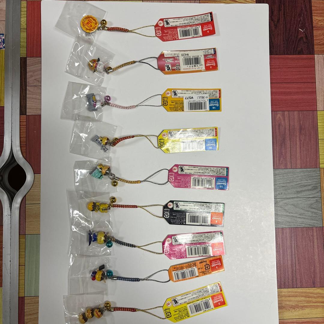 ご当地キティ　ストラップ　大阪限定　９個セット